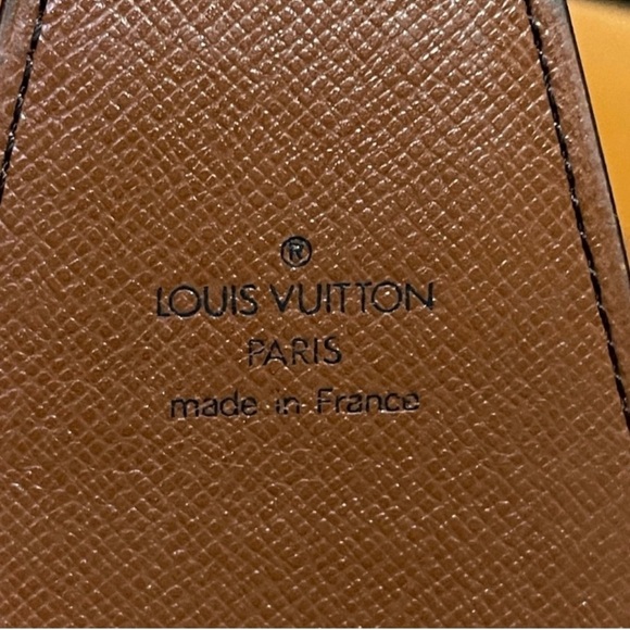 Louis Vuitton Monogram Case - Picture 4 of 10